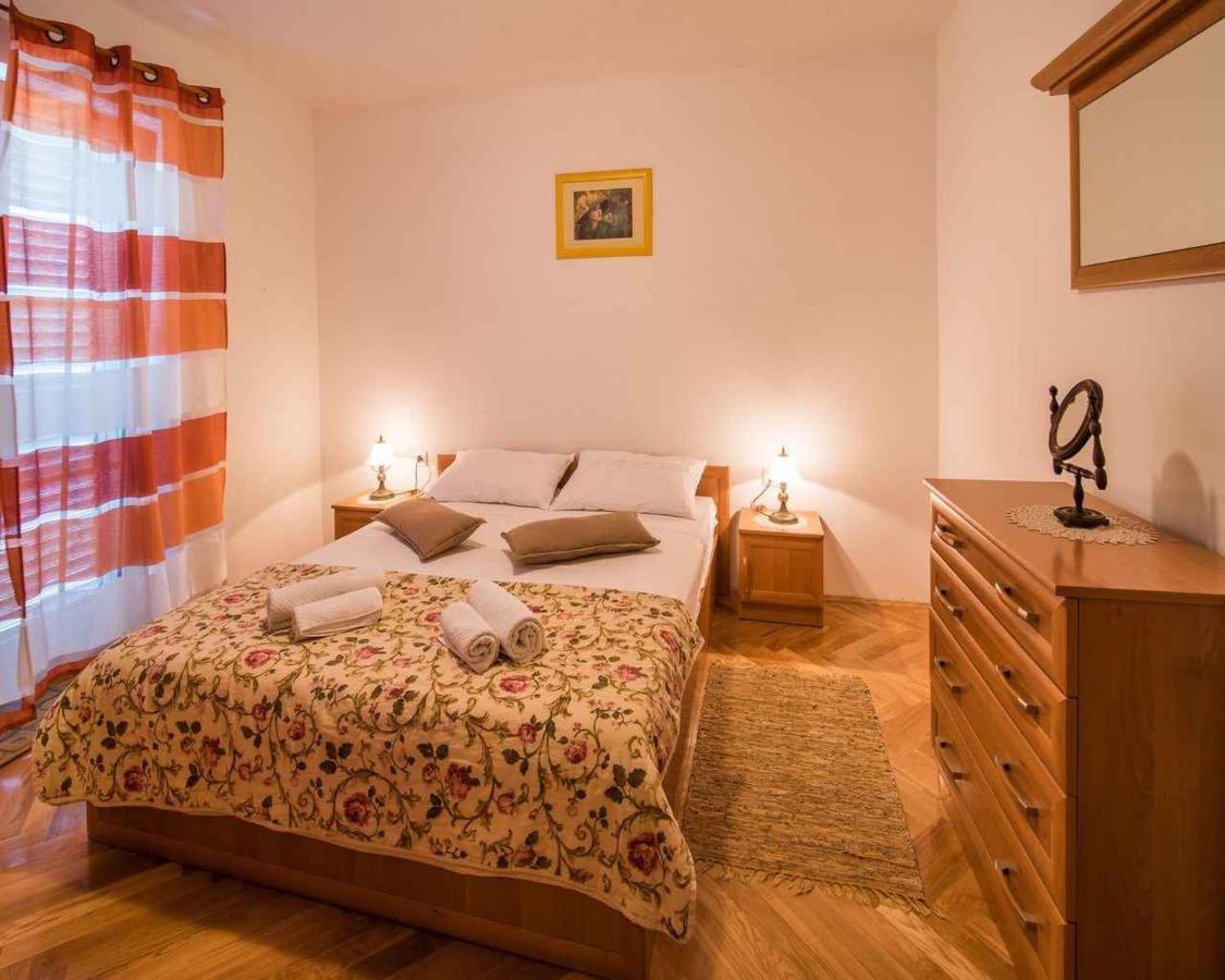 Apartments In Vrbnik/Insel Krk 13597 Ngoại thất bức ảnh