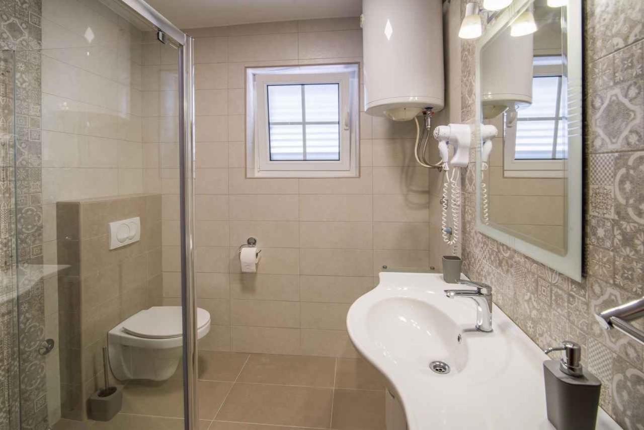 Apartments In Vrbnik/Insel Krk 13597 Ngoại thất bức ảnh