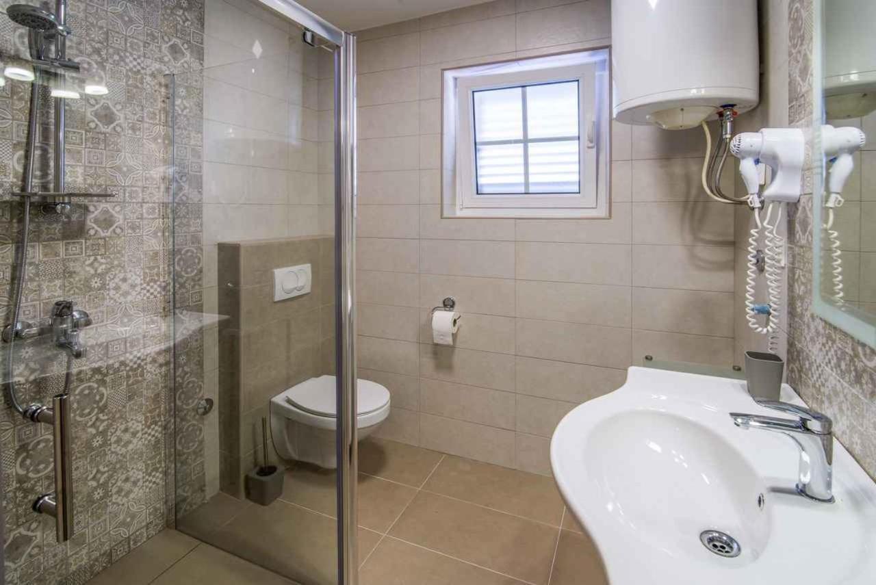 Apartments In Vrbnik/Insel Krk 13597 Ngoại thất bức ảnh