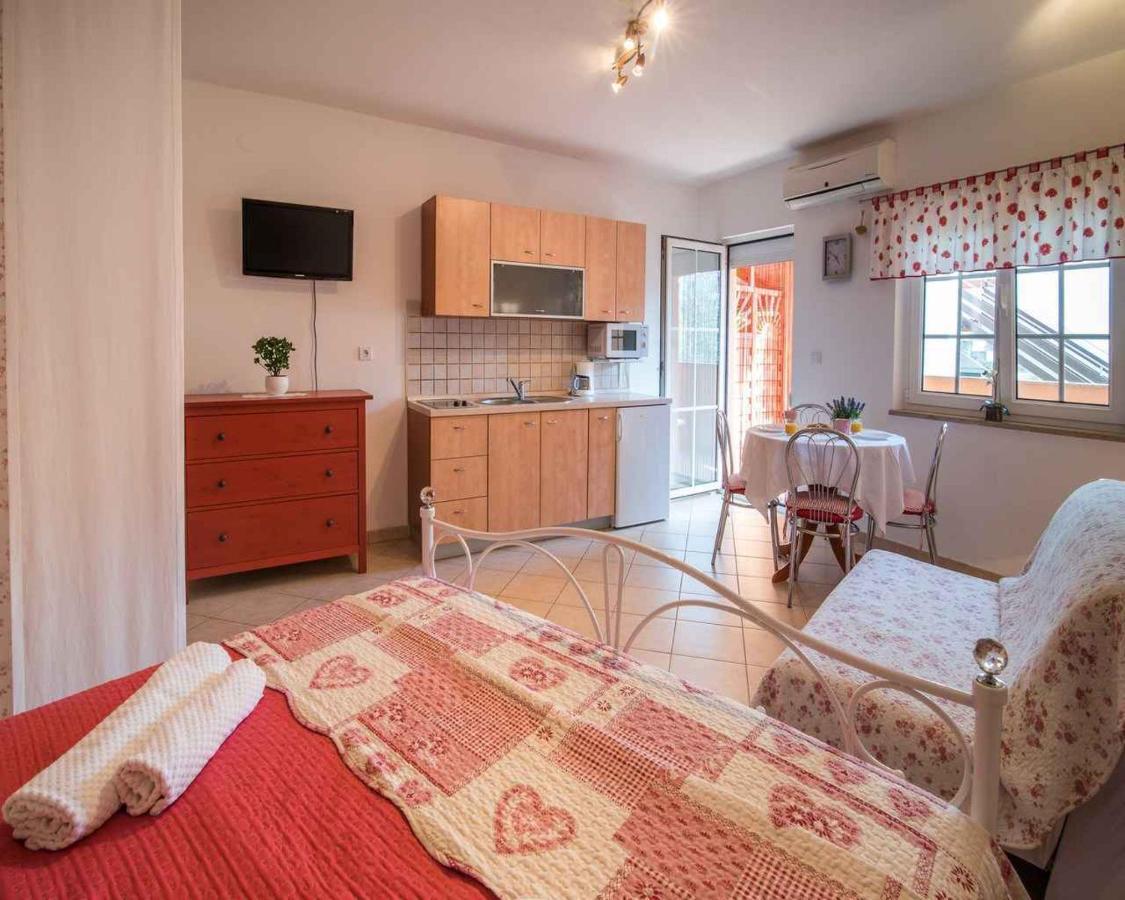Apartments In Vrbnik/Insel Krk 13597 Ngoại thất bức ảnh