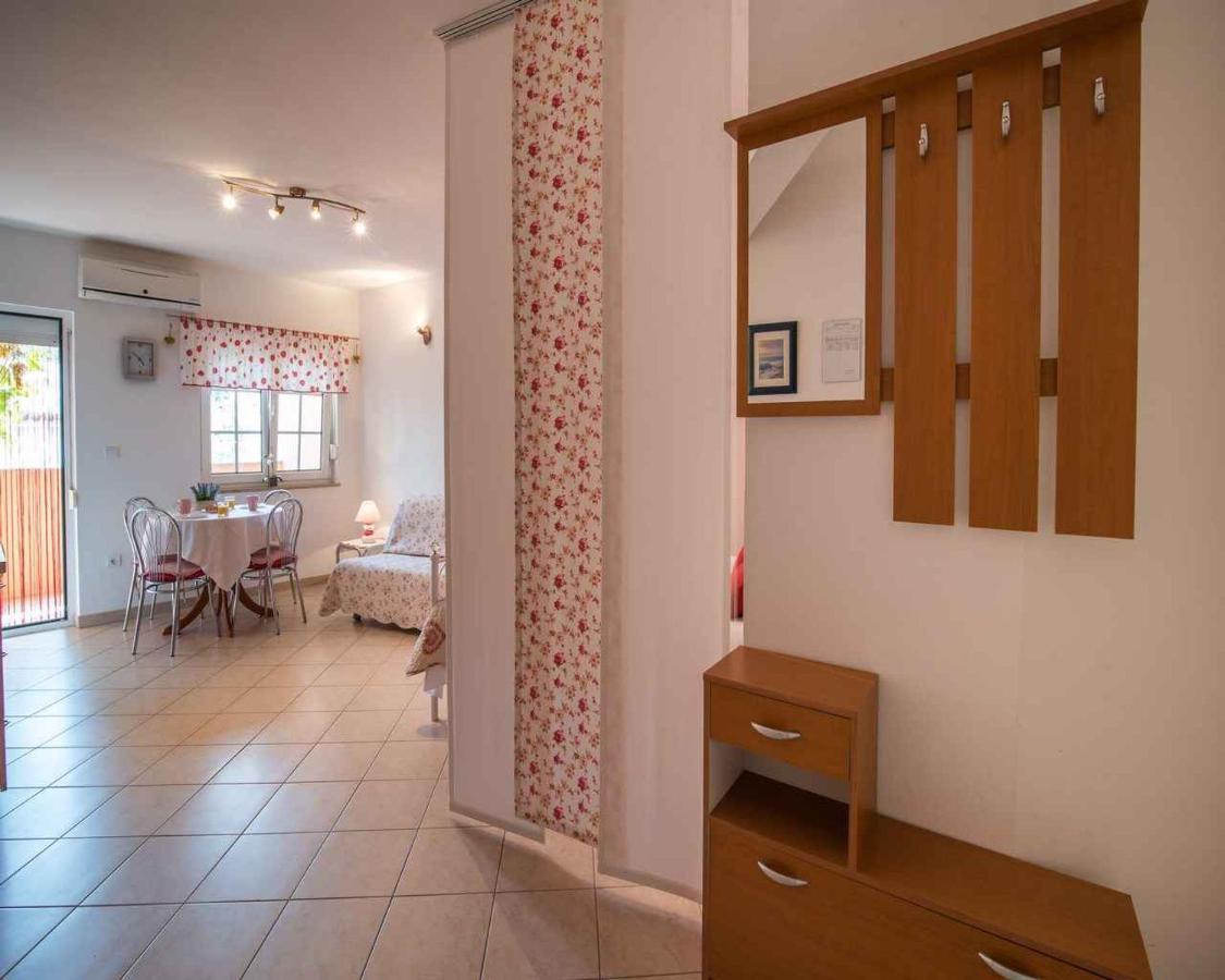 Apartments In Vrbnik/Insel Krk 13597 Ngoại thất bức ảnh
