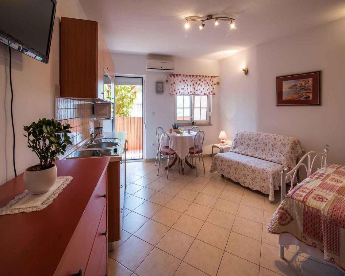 Apartments In Vrbnik/Insel Krk 13597 Ngoại thất bức ảnh