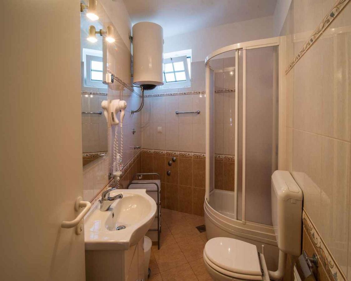 Apartments In Vrbnik/Insel Krk 13597 Ngoại thất bức ảnh